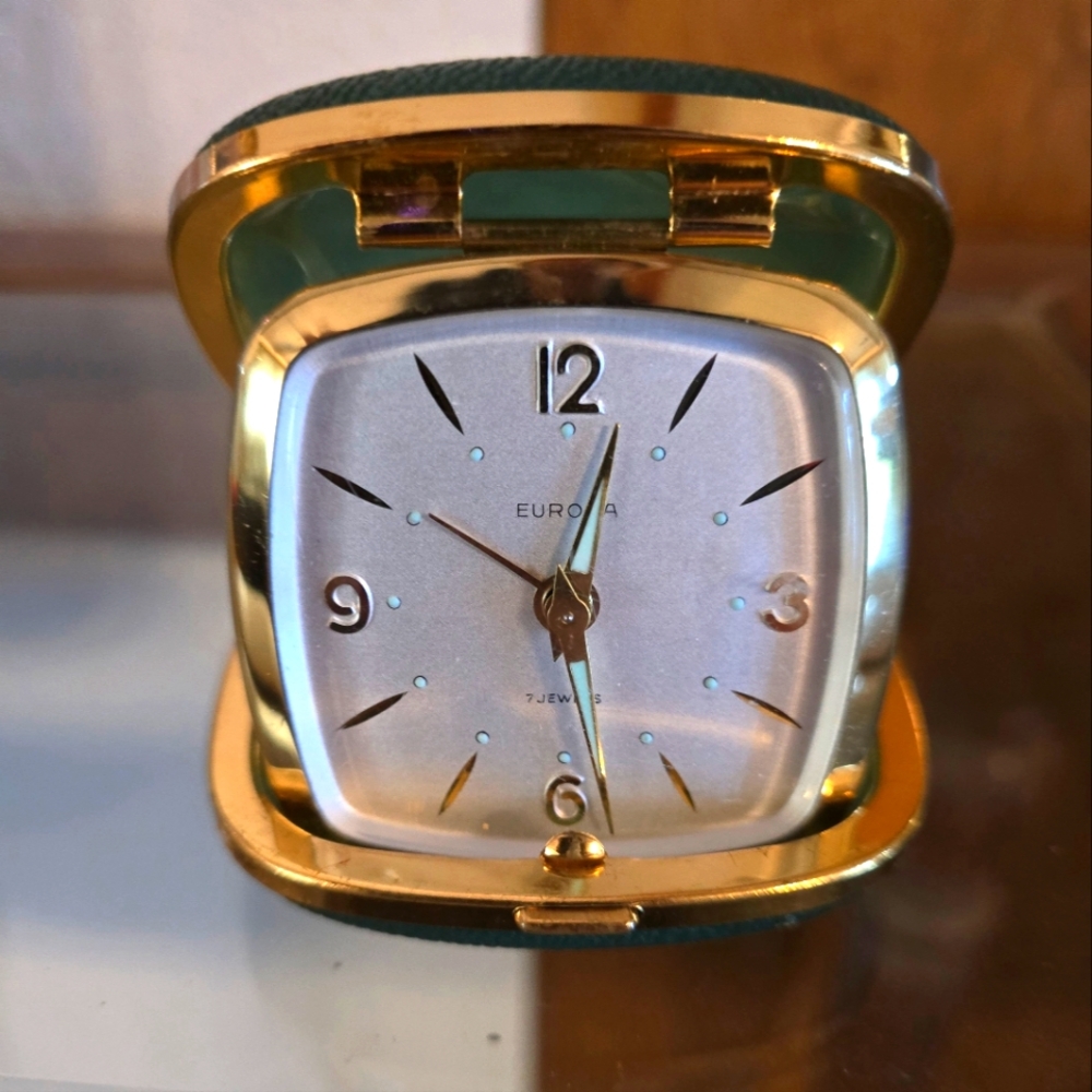 Vintage German Made Europa 7 Jewels Wind Up Travel Alarm Clock- Seafoam Green